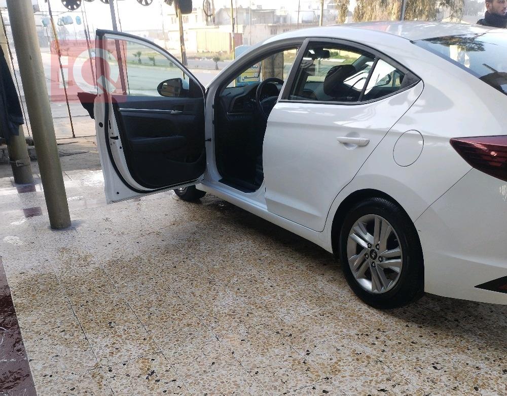 هیوندای ئەلەنترا